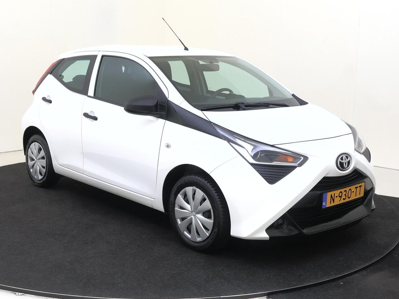 Toyota AYGO 1.0 VVT-i 72Pk x-fun | Airconditioning | LED-Dagrijverlichting | Bluetooth | Stuurwiel Multifunctioneel | Centrale Vergrendeling | Elektrische Ramen | Start-/ Stop Systeem