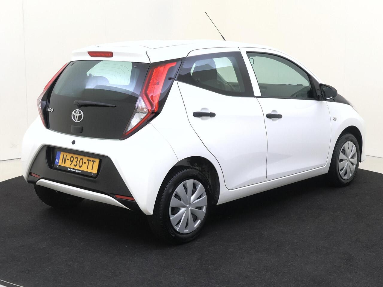 Toyota AYGO 1.0 VVT-i 72Pk x-fun | Airconditioning | LED-Dagrijverlichting | Bluetooth | Stuurwiel Multifunctioneel | Centrale Vergrendeling | Elektrische Ramen | Start-/ Stop Systeem