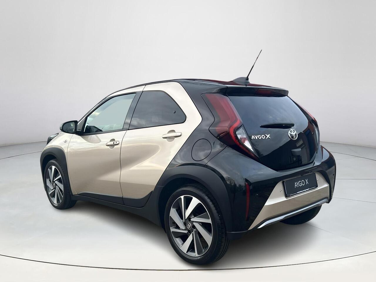 Toyota AYGO X 1.0 VVT-i S-CVT Premium