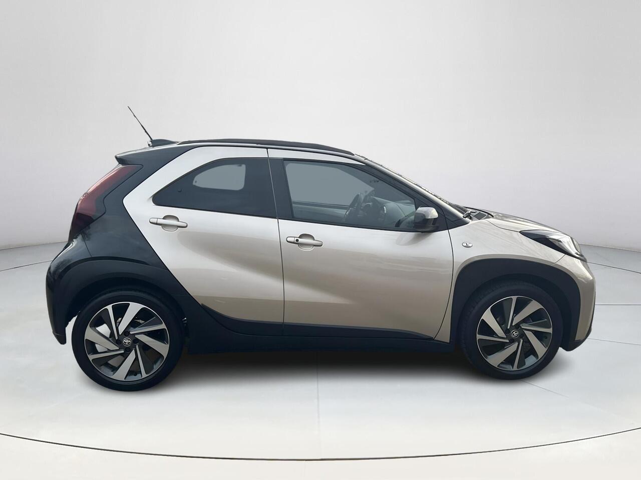Toyota AYGO X 1.0 VVT-i S-CVT Premium