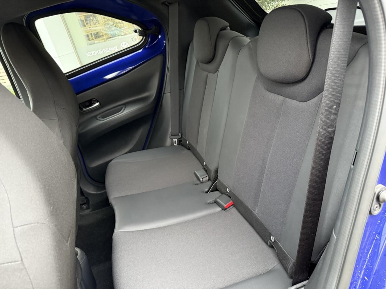 Toyota AYGO X 1.0 VVT-i MT Envy | JBL | Bi-Tone | Navi