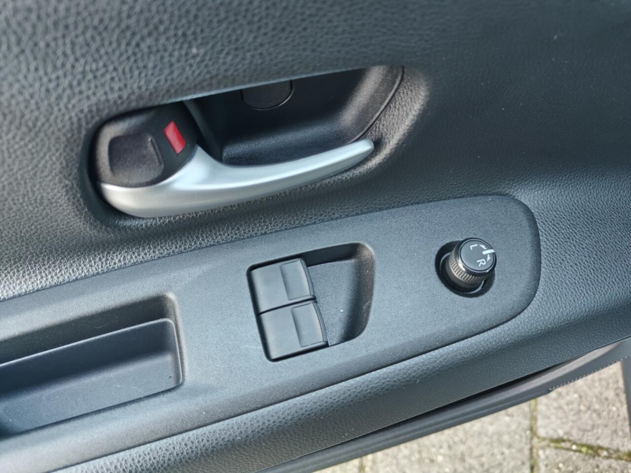 Toyota AYGO X 1.0 VVT-i MT Pulse