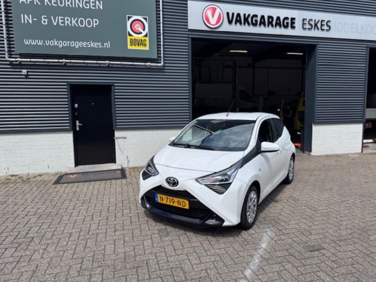 Toyota AYGO 1.0 VVT-i x-Play Navi | Airco | Achteruitrijcamera | Bluet