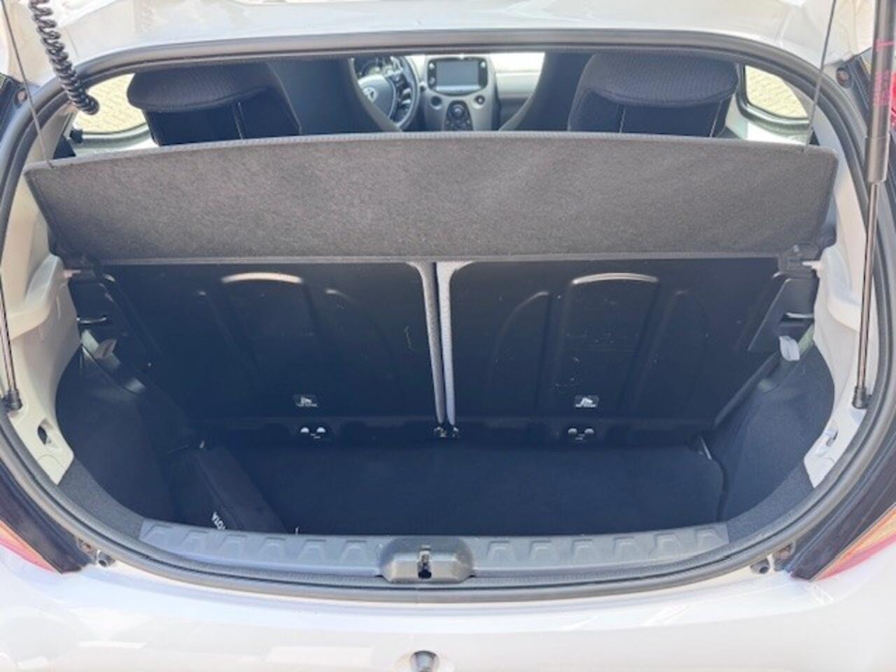 Toyota AYGO 1.0 VVT-i x-Play Navi | Airco | Achteruitrijcamera | Bluet