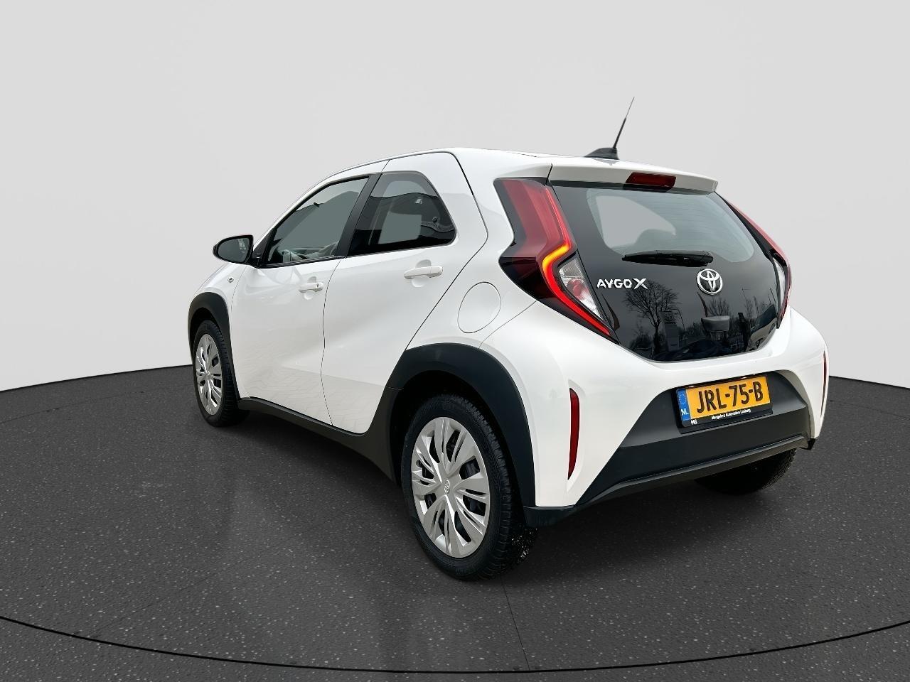Toyota AYGO X 1.0 VVT-i MT Play RIJKLAAR | Airco | Camera | Cruise Control Adaptief | Navi via App