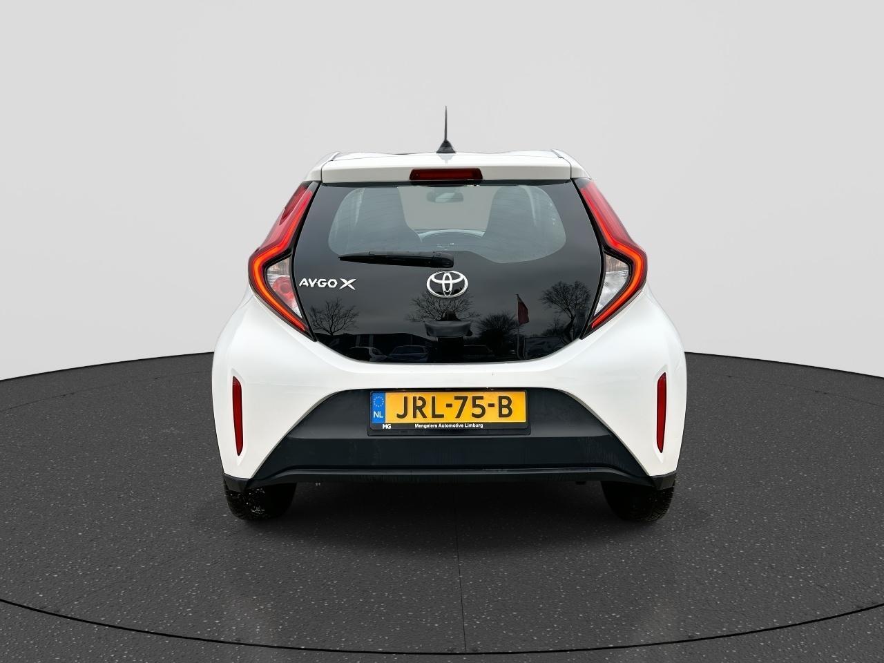 Toyota AYGO X 1.0 VVT-i MT Play RIJKLAAR | Airco | Camera | Cruise Control Adaptief | Navi via App