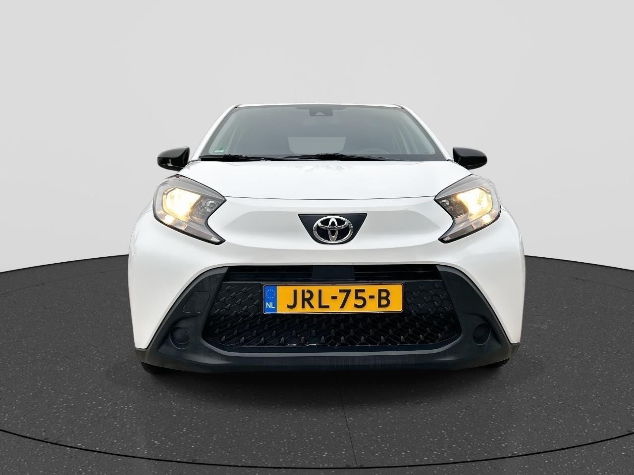 Toyota AYGO X 1.0 VVT-i MT Play RIJKLAAR | Airco | Camera | Cruise Control Adaptief | Navi via App