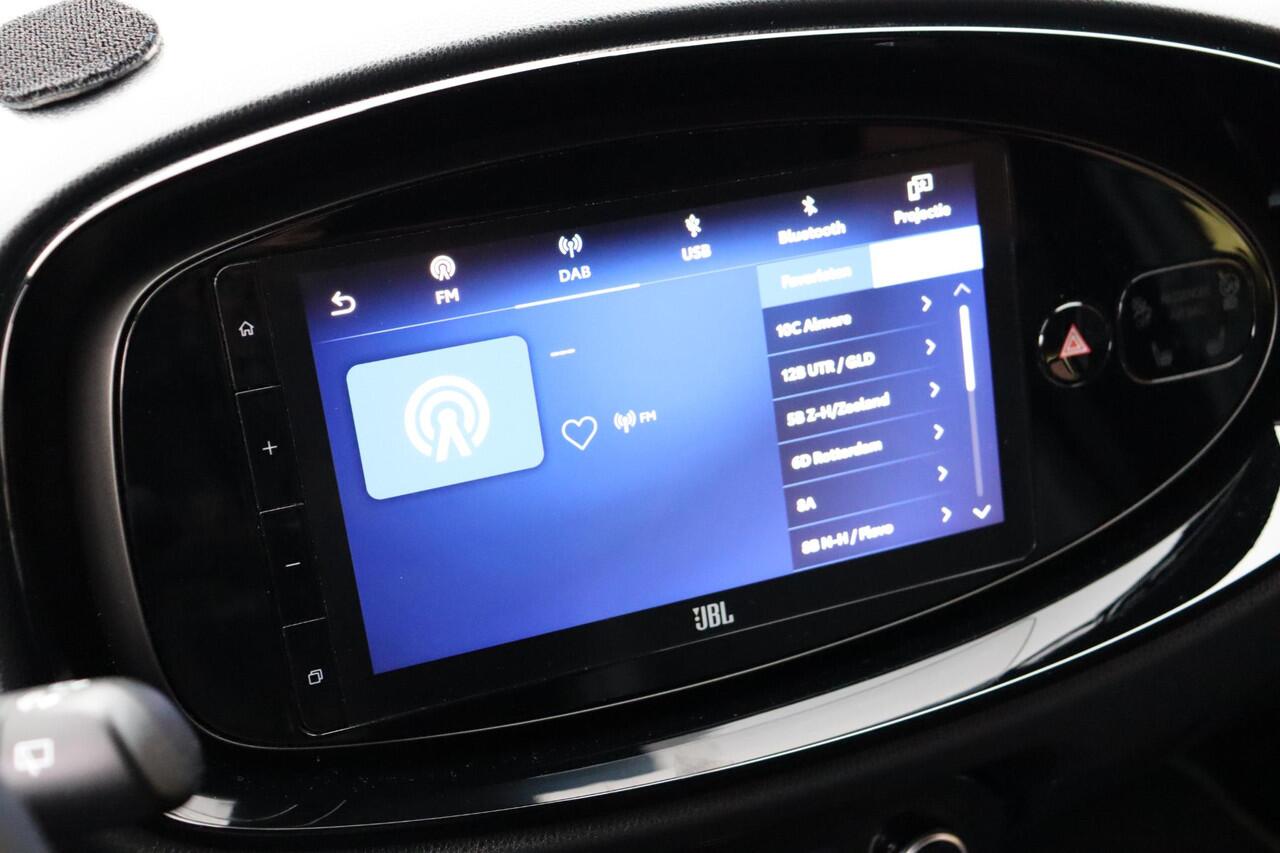 Toyota AYGO X 1.0 VVT-i Premium, Parkeersensoren, Stoelverwarming, JBL Audio, Apple Carplay/Android Auto!