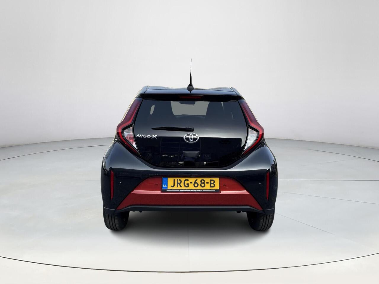 Toyota AYGO X 1.0 VVT-i S-CVT Envy **KEYLESS/ STOELVERWARMING/ NAVIGATIE/ PAARKEERSENSOREN**