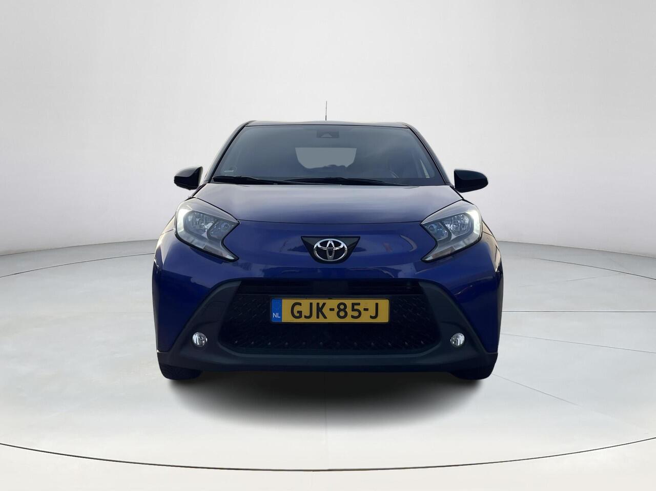 Toyota AYGO X 1.0 VVT-i MT First