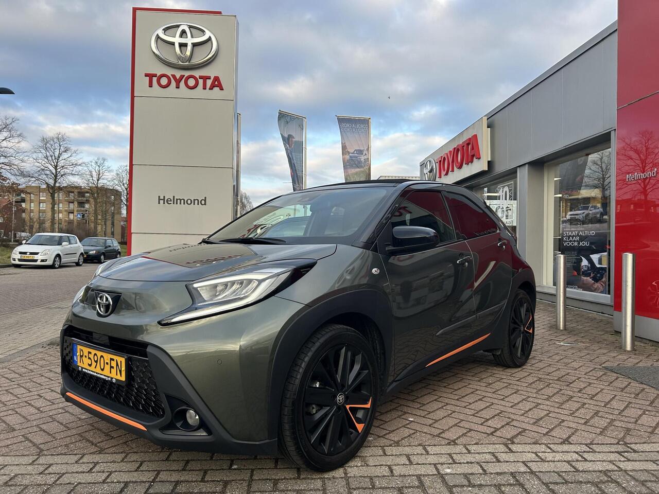 Toyota AYGO X 1.0 VVT-i S-CVT Limited Automaat | Cabriodak | Trekhaak | Draadloze telefoonlader | Stoelverwarming | Parkeersensoren | Auto vol luxe!