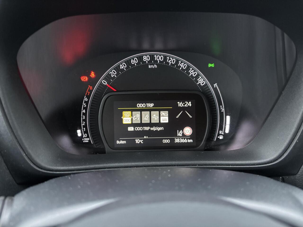 Toyota AYGO X 1.0 VVT-i MT Play | LM-Velgen | Privacy Glas | Apple Carplay/Android Auto | Garantie tot 10-2032 |