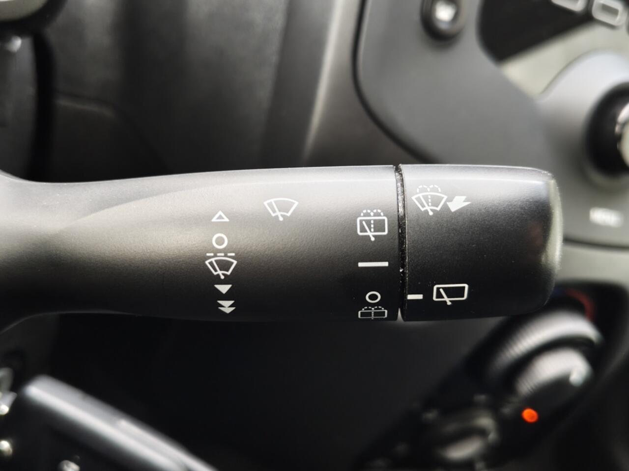 Toyota AYGO 1.0 VVT-i x-fun | Airco | DAB | Bluetooth | El. Raambediening |