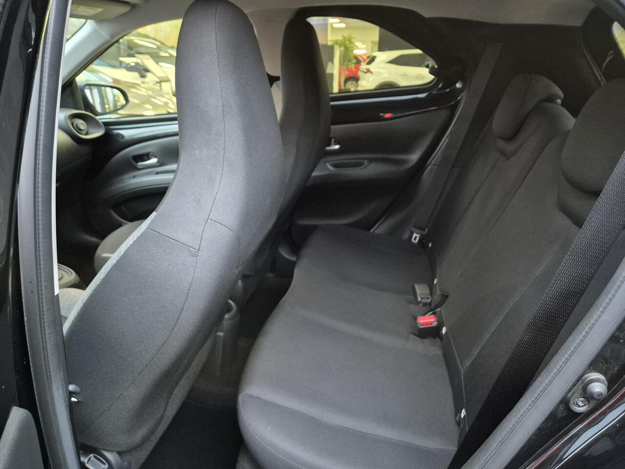 Toyota AYGO X 1.0 VVT-i S-CVT first | Automaat | AppleCarplay / AndroidAuto |