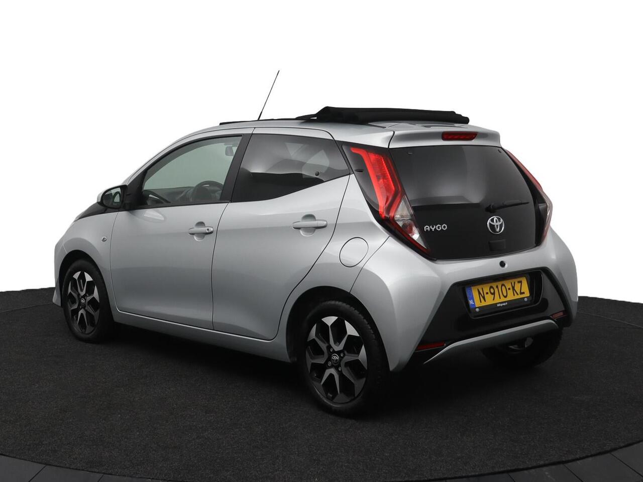 Toyota AYGO 1.0 VVT-i x-joy cabrio | Apple Carplay | Lichtmetalen velgen | Climate control |
