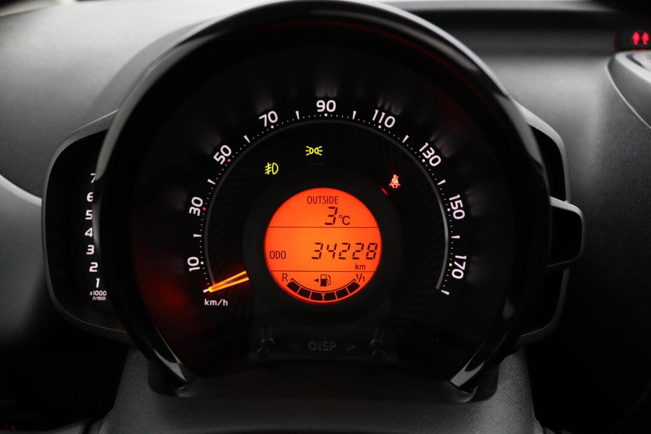 Toyota AYGO 1.0 VVT-i x-joy cabrio | Apple Carplay | Lichtmetalen velgen | Climate control |