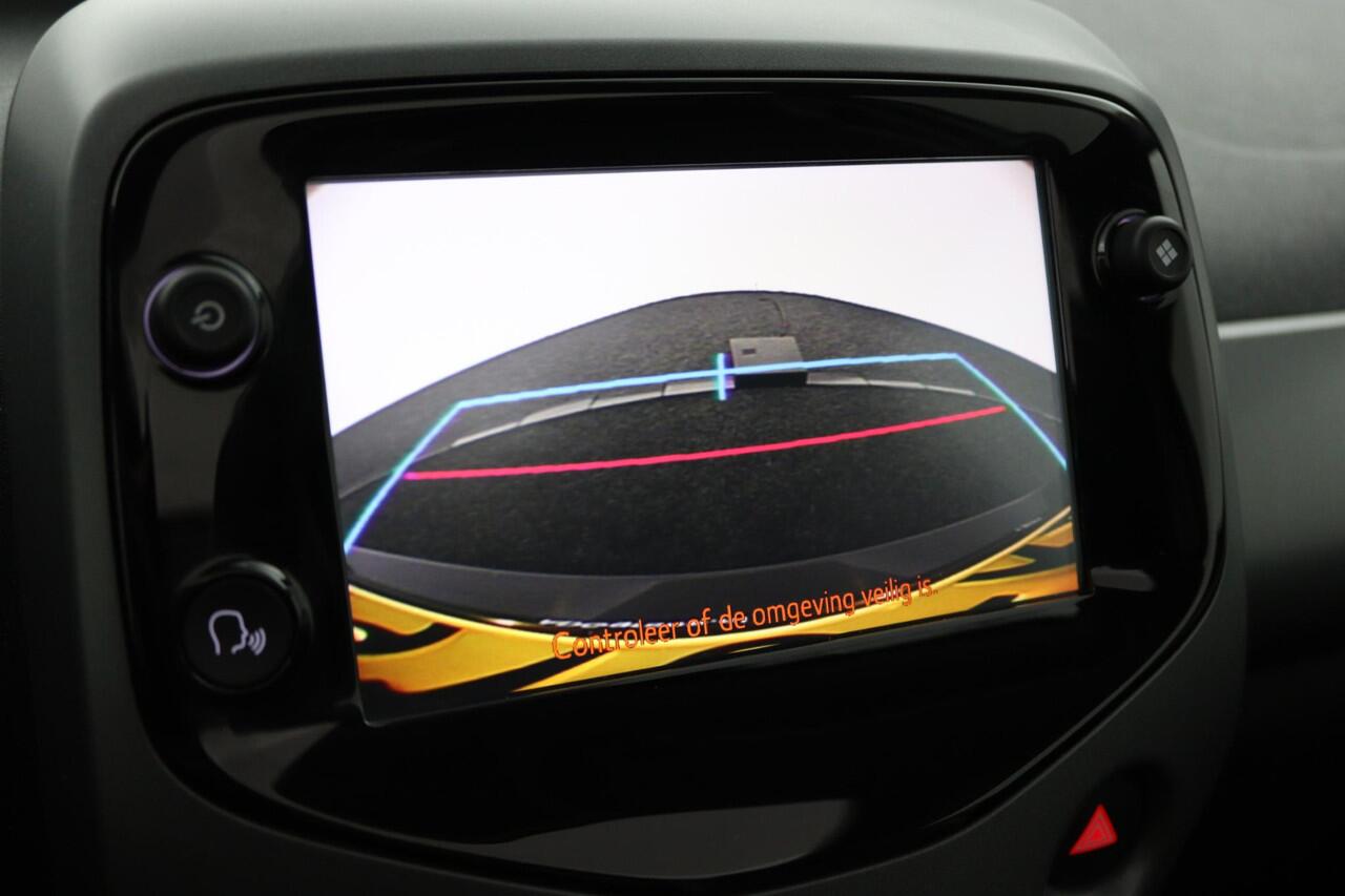 Toyota AYGO 1.0 VVT-i x-joy cabrio | Apple Carplay | Lichtmetalen velgen | Climate control |