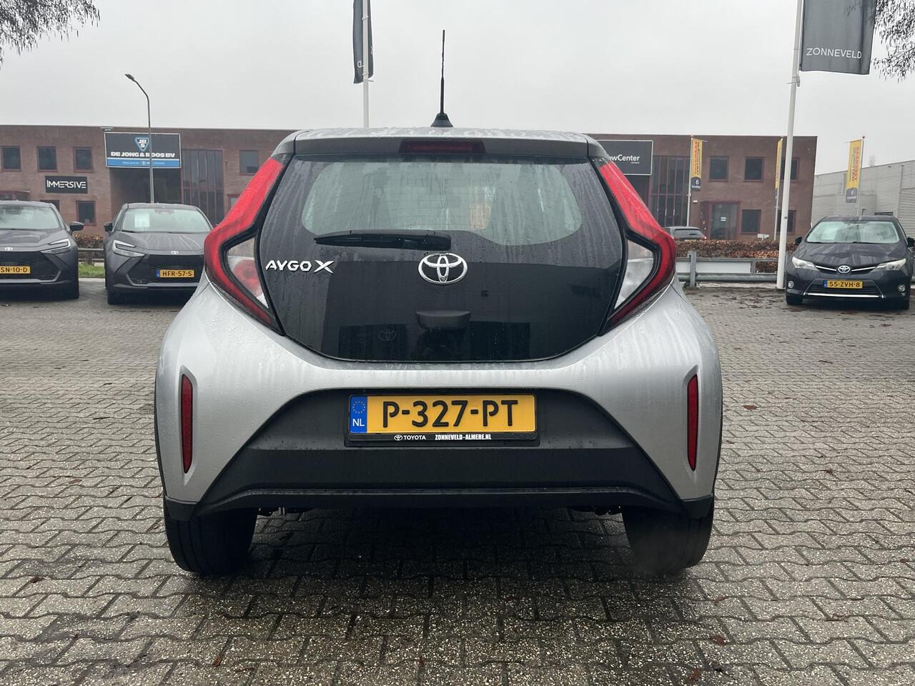 Toyota AYGO X 1.0 VVT-i S-CVT Play