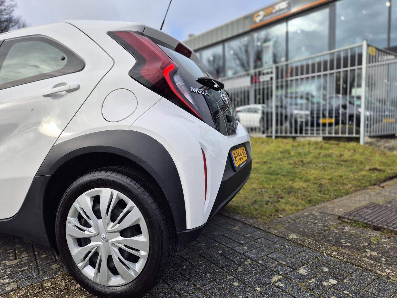 Toyota AYGO X 1.0 VVT-i S-CVT Play | Automaat |