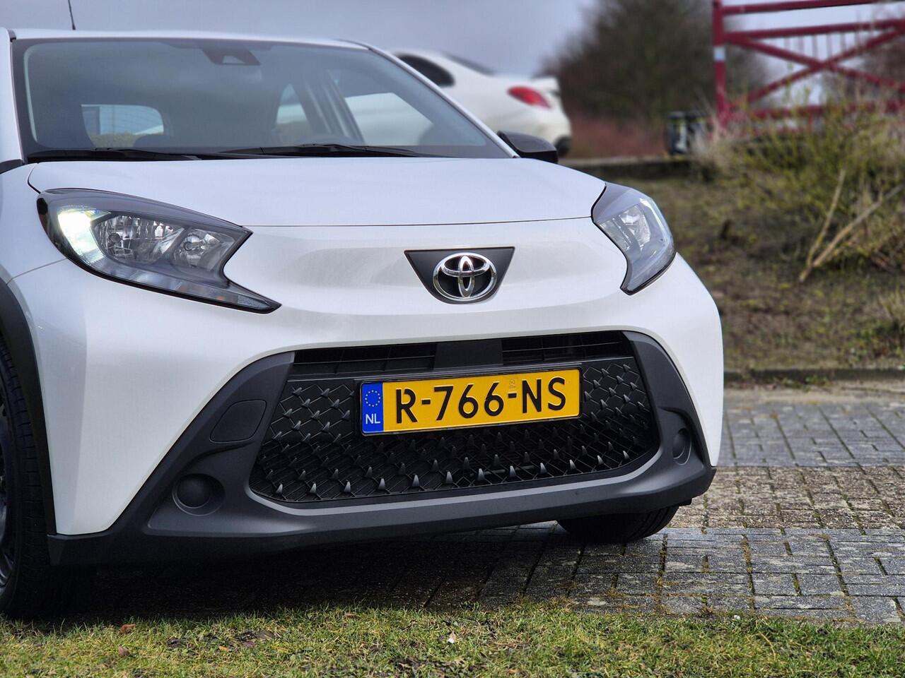 Toyota AYGO X 1.0 VVT-i S-CVT Play | Automaat |