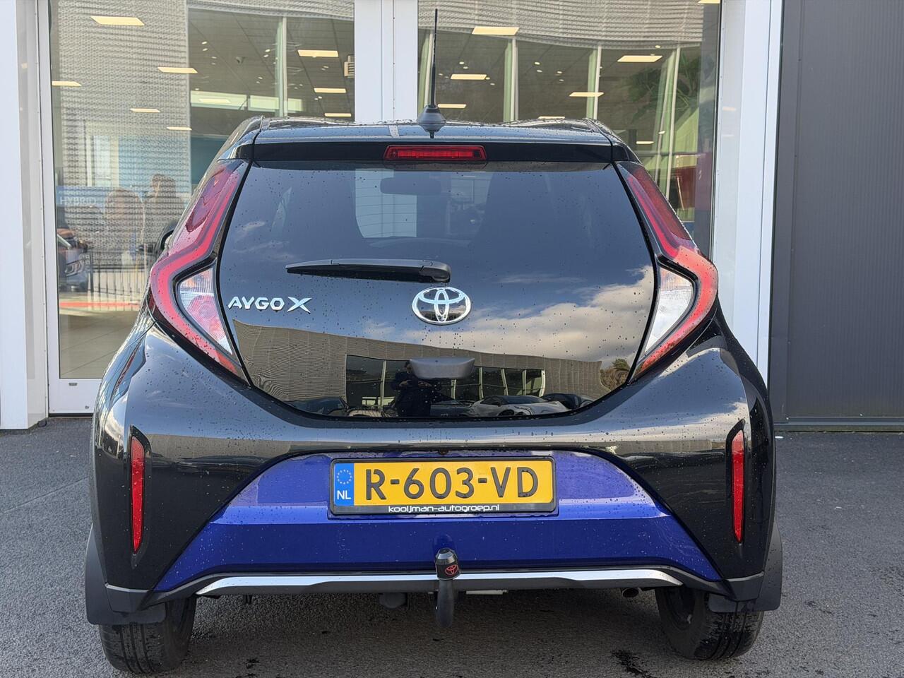 Toyota AYGO X 1.0 VVT-i S-CVT Envy | 1e eigenaar | Origineel NL door ons geleverd | Trekhaak | JBL | Climate Control | Adaptive Cruise | LMV | Winterset beschikbaar