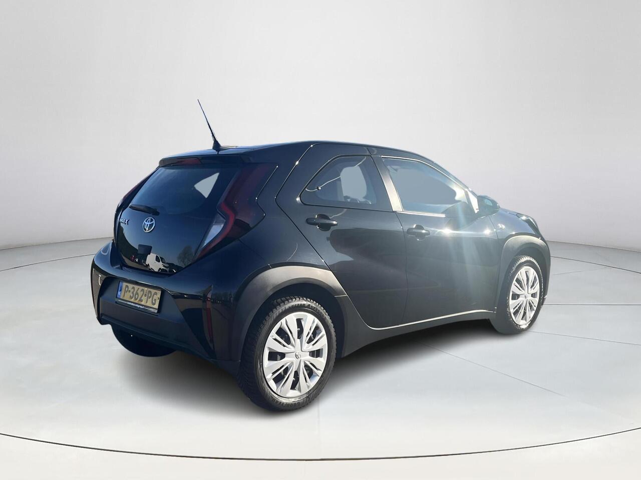 Toyota AYGO X 1.0 VVT-i MT Play | Carplay | Airconditioning | Parkeercamera | Adaptive cruise control |