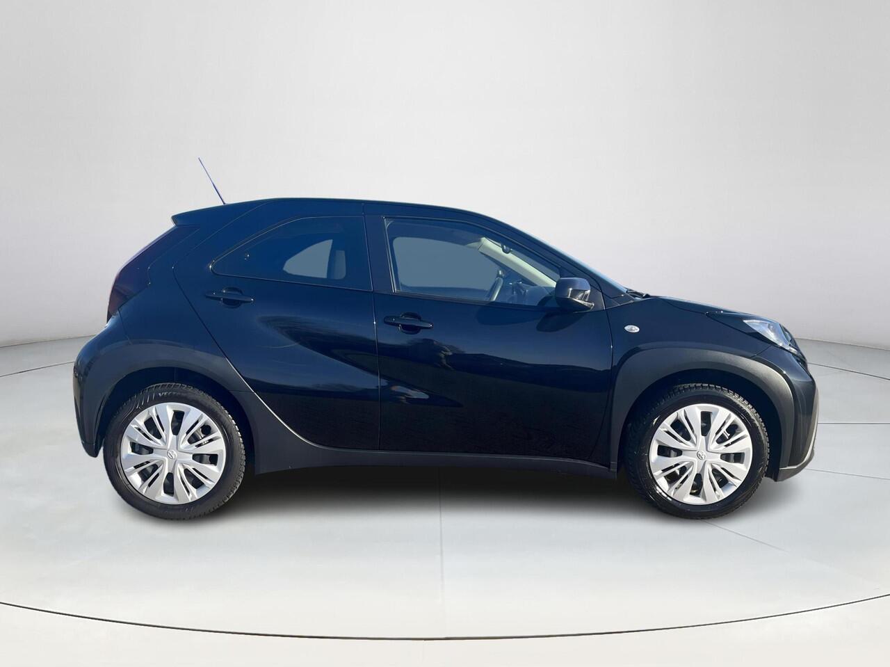 Toyota AYGO X 1.0 VVT-i MT Play | Carplay | Airconditioning | Parkeercamera | Adaptive cruise control |
