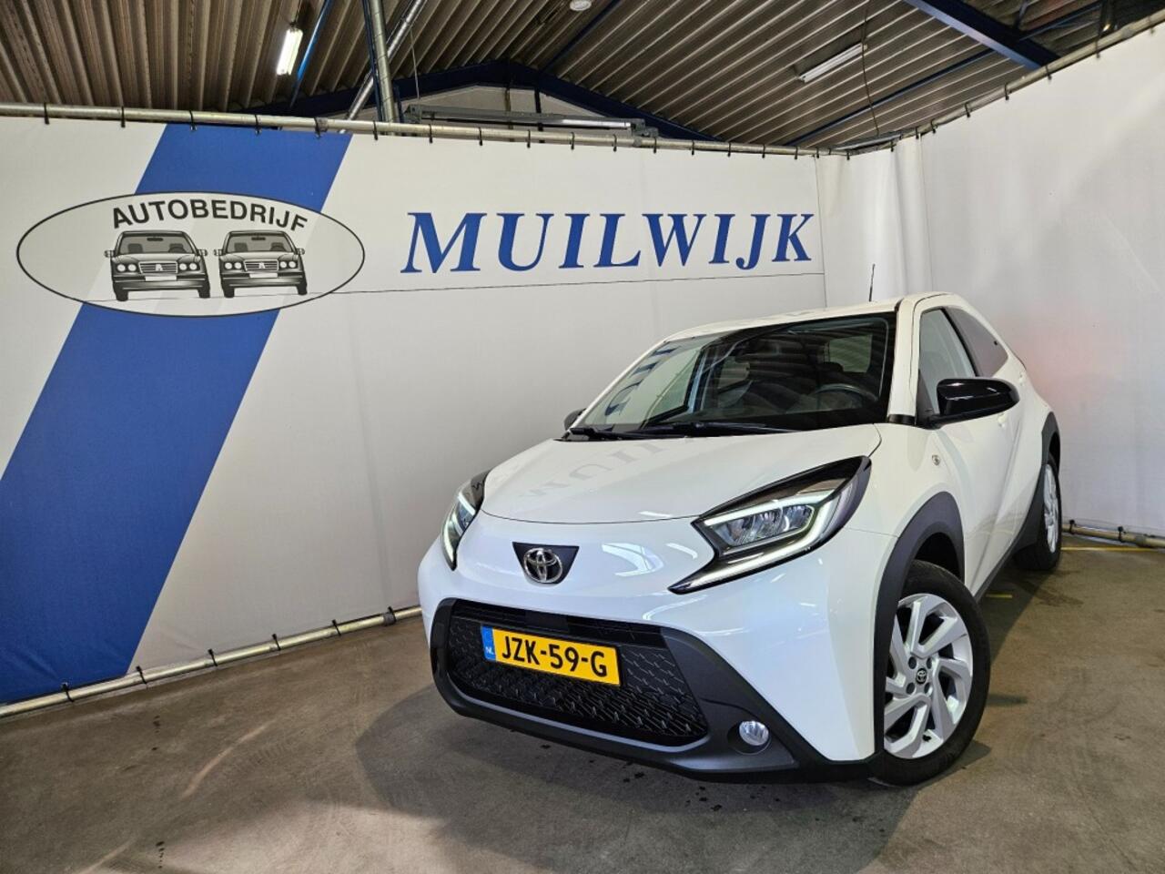 Toyota AYGO 1.0 VVT-i MT Play / Camera / CarPlay