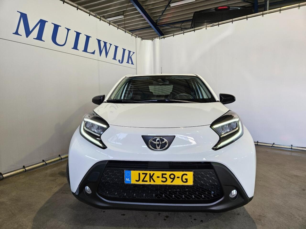 Toyota AYGO 1.0 VVT-i MT Play / Camera / CarPlay