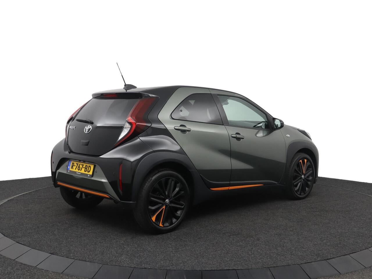 Toyota AYGO X 1.0 VVT-i S-CVT Limited | Automaat | Leder-stof bekleding | Stoelverwarming | Navigatie | JBL |