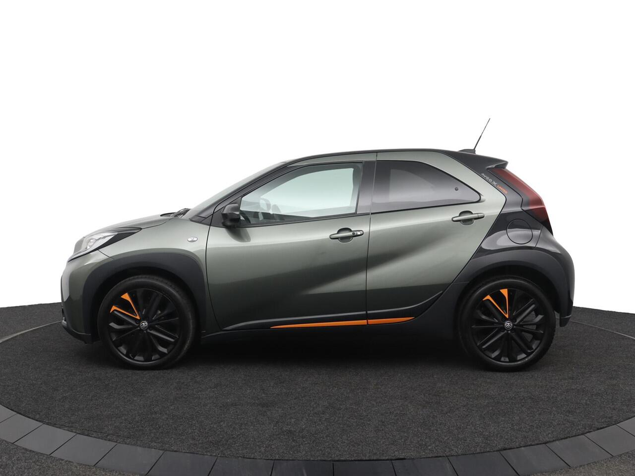 Toyota AYGO X 1.0 VVT-i S-CVT Limited | Automaat | Leder-stof bekleding | Stoelverwarming | Navigatie | JBL |