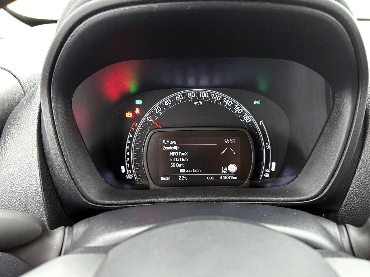 Toyota AYGO X 1.0 VVT-i MT Play AD-CRUISE | CAMERA | CARPLAY-NAVI