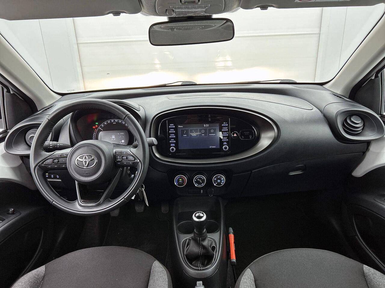 Toyota AYGO X 1.0 VVT-i MT Play AD-CRUISE | CAMERA | CARPLAY-NAVI