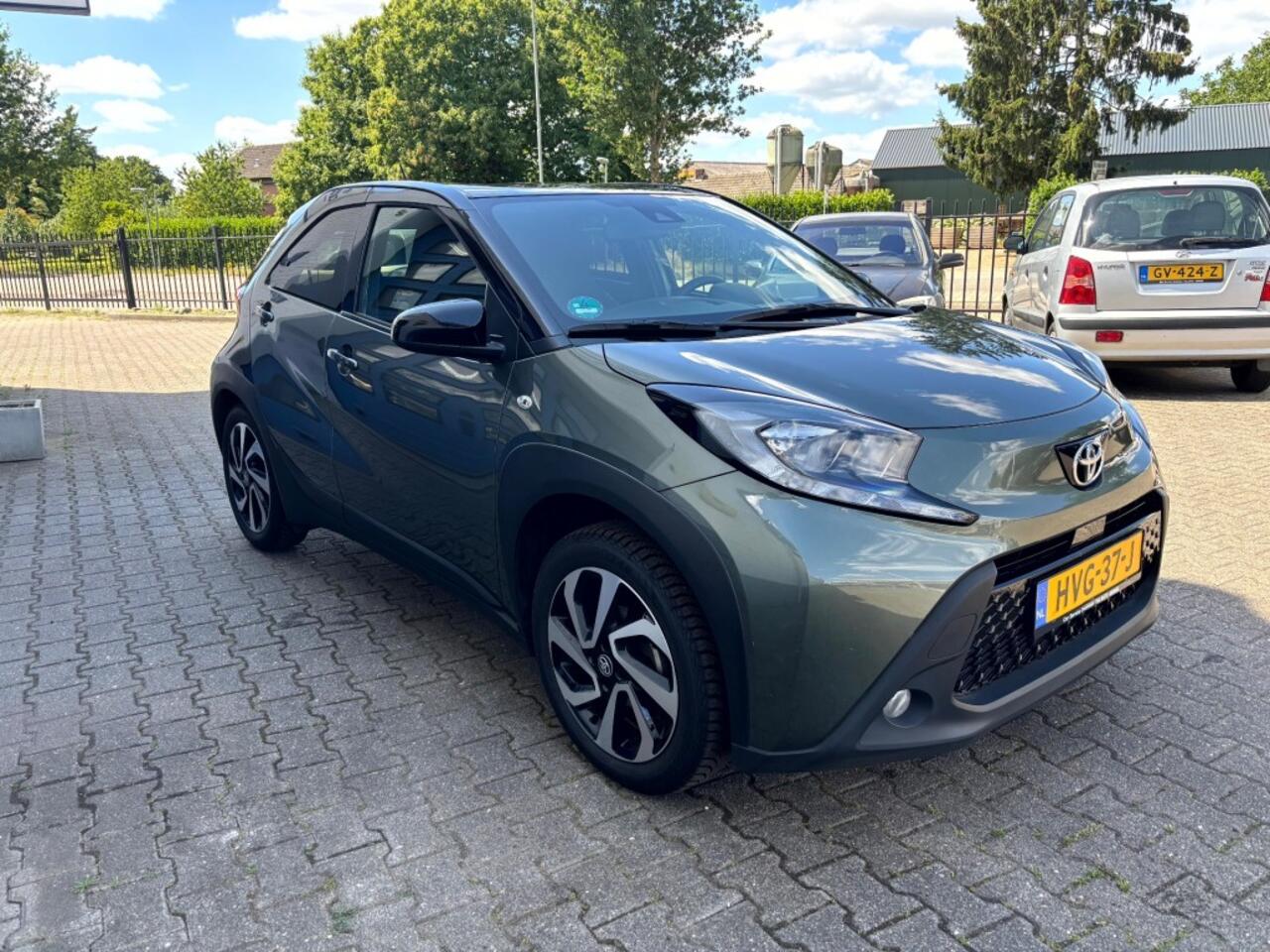 Toyota AYGO 1.0 VVT-I S-CVT PULS - Unieke 2-TONE