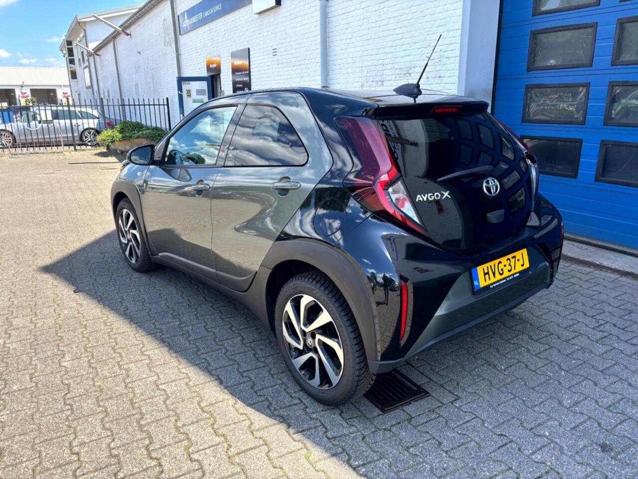 Toyota AYGO 1.0 VVT-I S-CVT PULS - Unieke 2-TONE