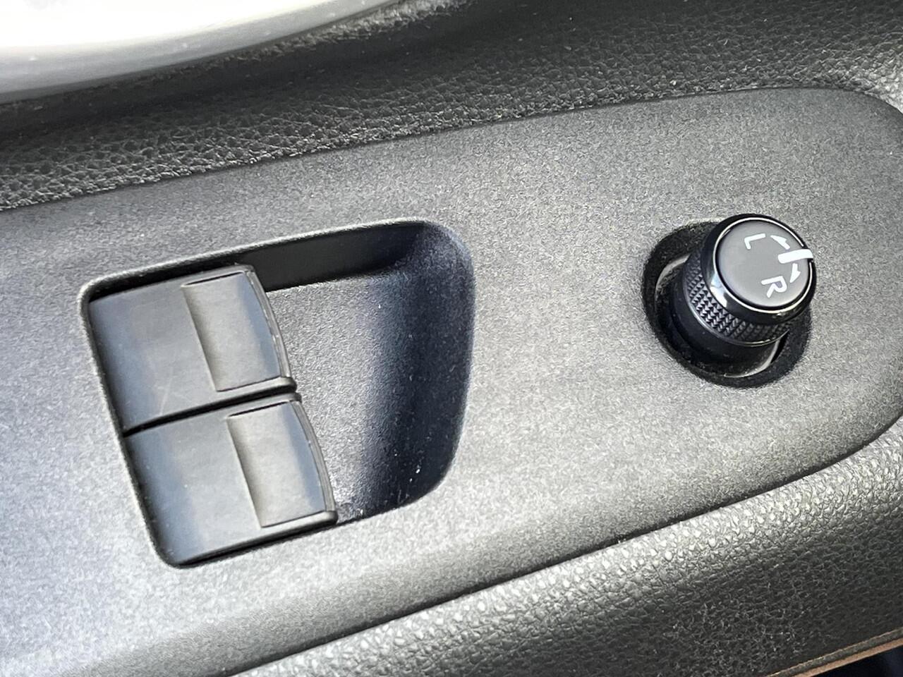 Toyota AYGO X 1.0 VVT-i S-CVT Envy | Cabriodak | Navigatie | Stoelverwarming | Keyless entry |