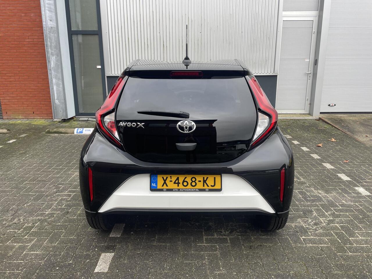 Toyota AYGO X 1.0 VVT-i MT Pulse |17.000 KM | Bitone wit/zwart | Org NL en 1e Eigenaar |