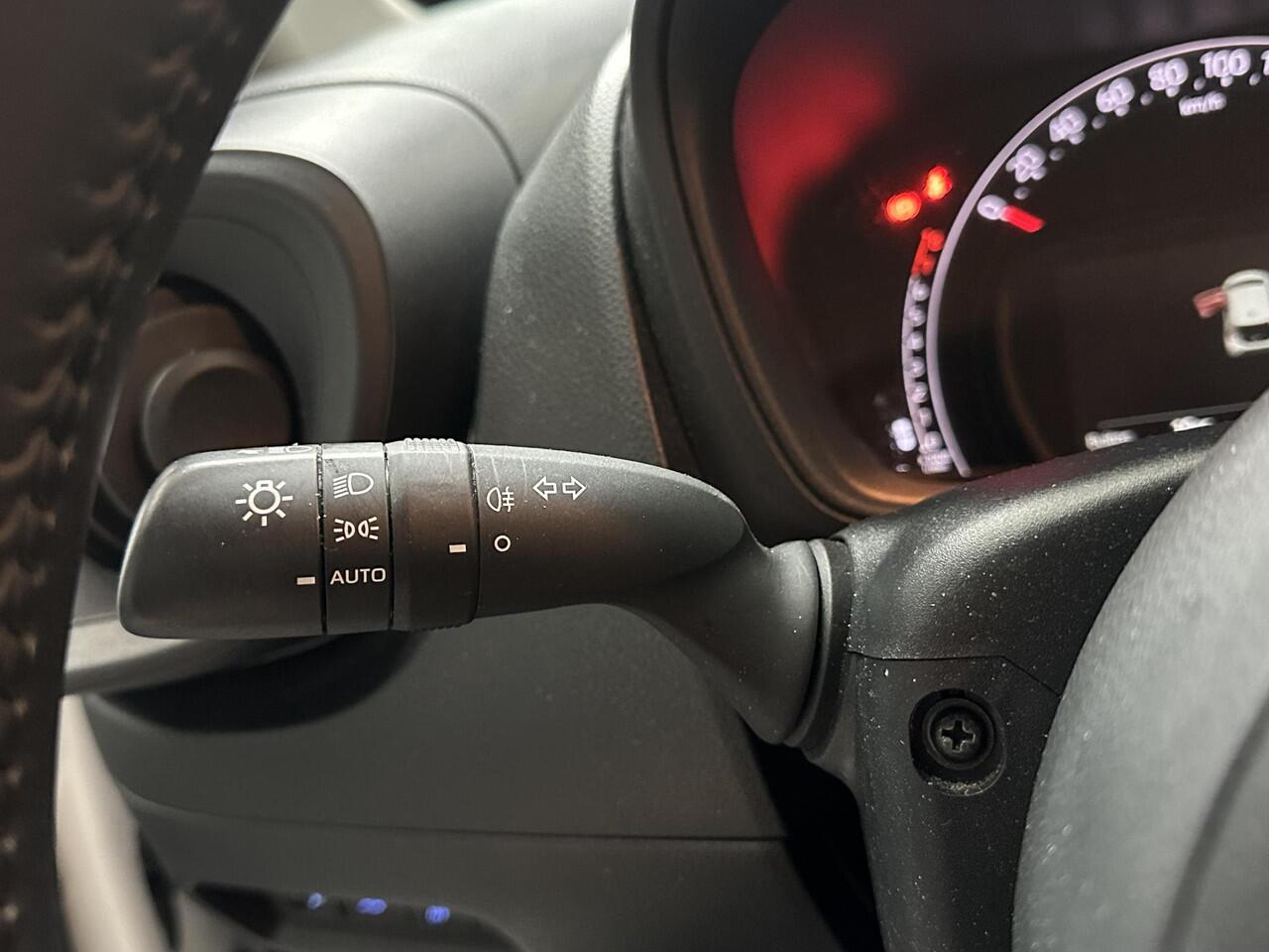 Toyota AYGO X 1.0 VVT-i MT Play