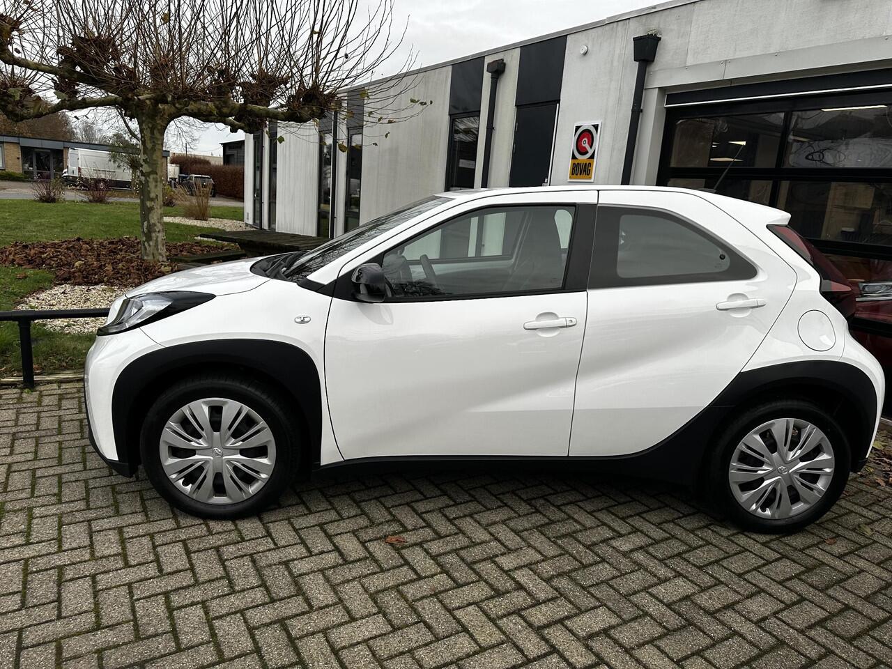 Toyota AYGO X 1.0 VVT-i S-CVT Play Automaat | Carplay | Camera