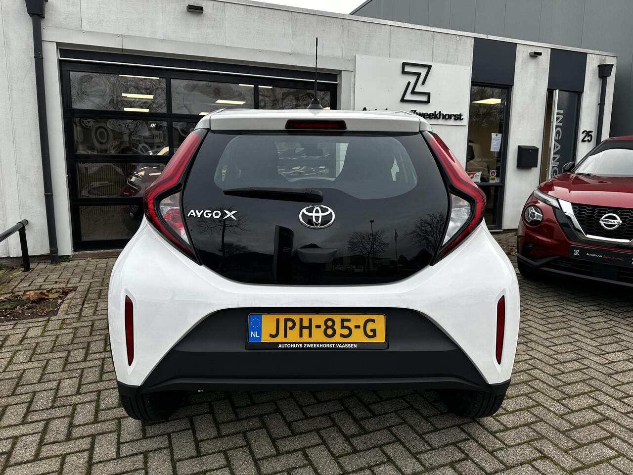 Toyota AYGO X 1.0 VVT-i S-CVT Play Automaat | Carplay | Camera