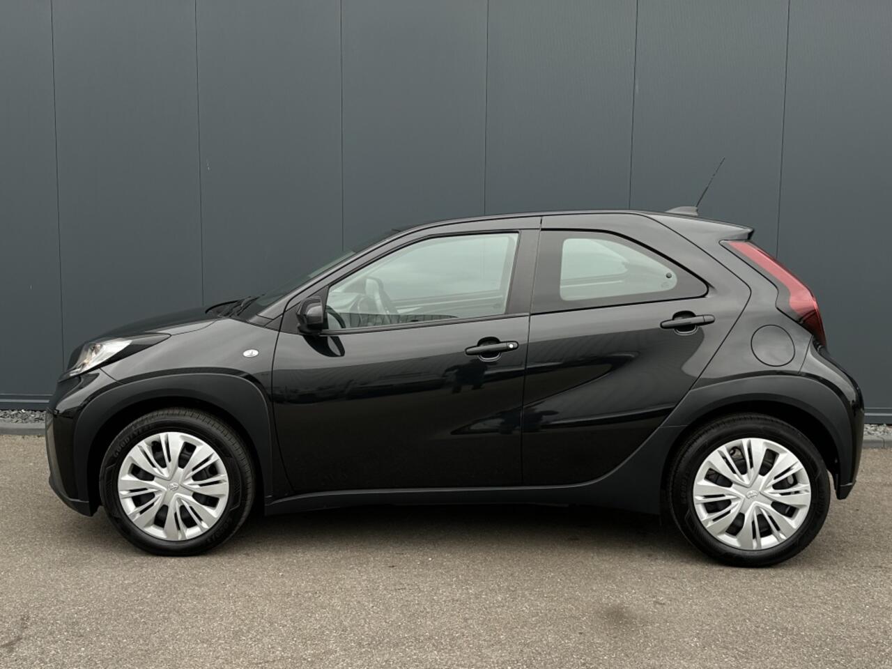 Toyota AYGO X 1.0 VVT-i MT Play Achteruitrijcamera, mooie auto!