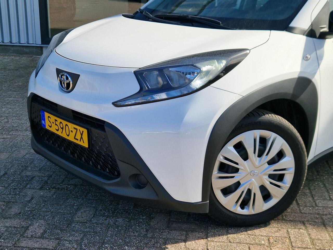 Toyota AYGO X 1.0 VVT-i MT Play