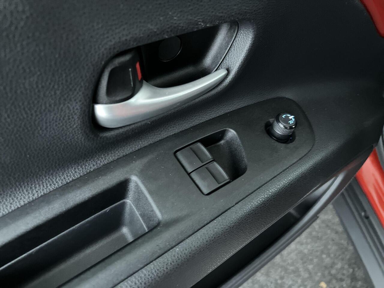 Toyota AYGO X 1.0 VVT-i S-CVT Pulse Automaat. 1 Eigenaar