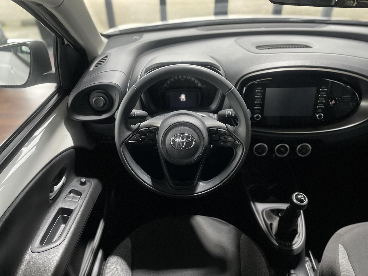 Toyota AYGO X 1.0 VVT-i MT