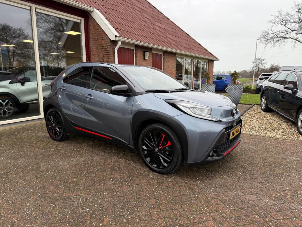 Toyota AYGO 1.0 VVT-I S-CVT UNDERCOVER ALS NIEUW!! AUTOMAAT