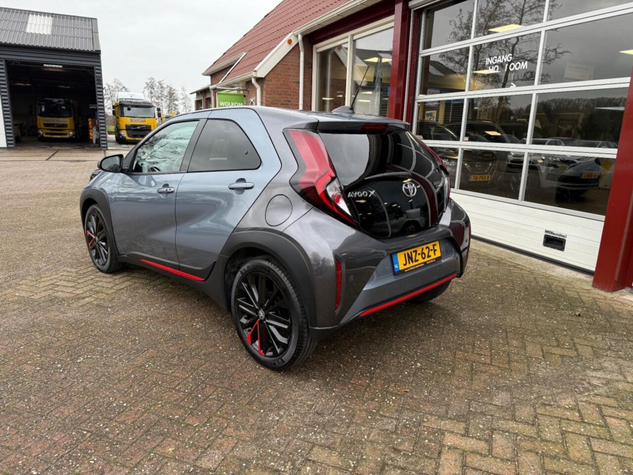 Toyota AYGO 1.0 VVT-I S-CVT UNDERCOVER ALS NIEUW!! AUTOMAAT
