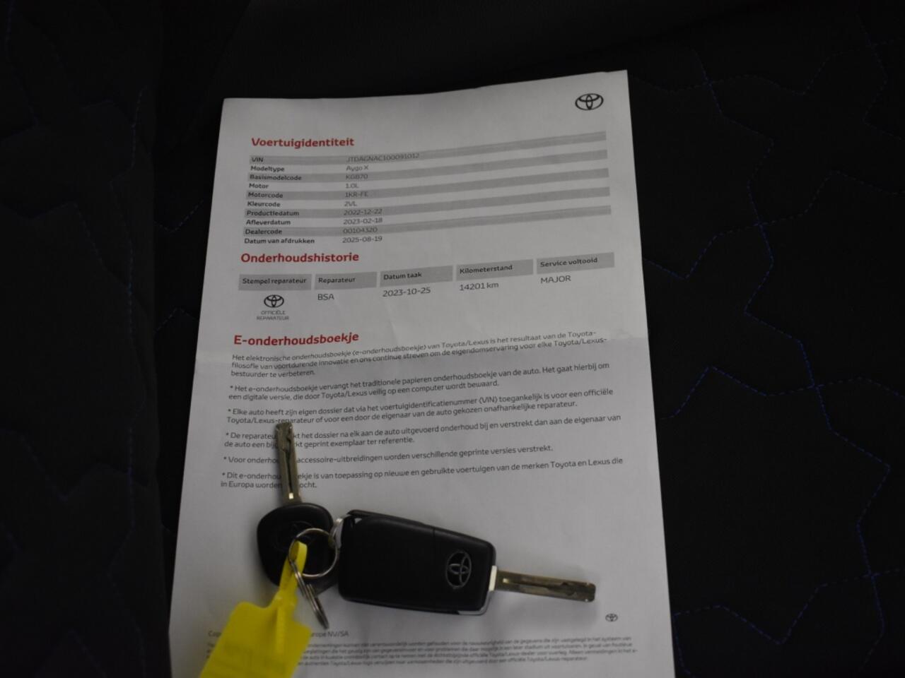 Toyota AYGO X 1.0 VVT-i MT Pulse Bi-Tone | PDC | Stoelverwarming |
