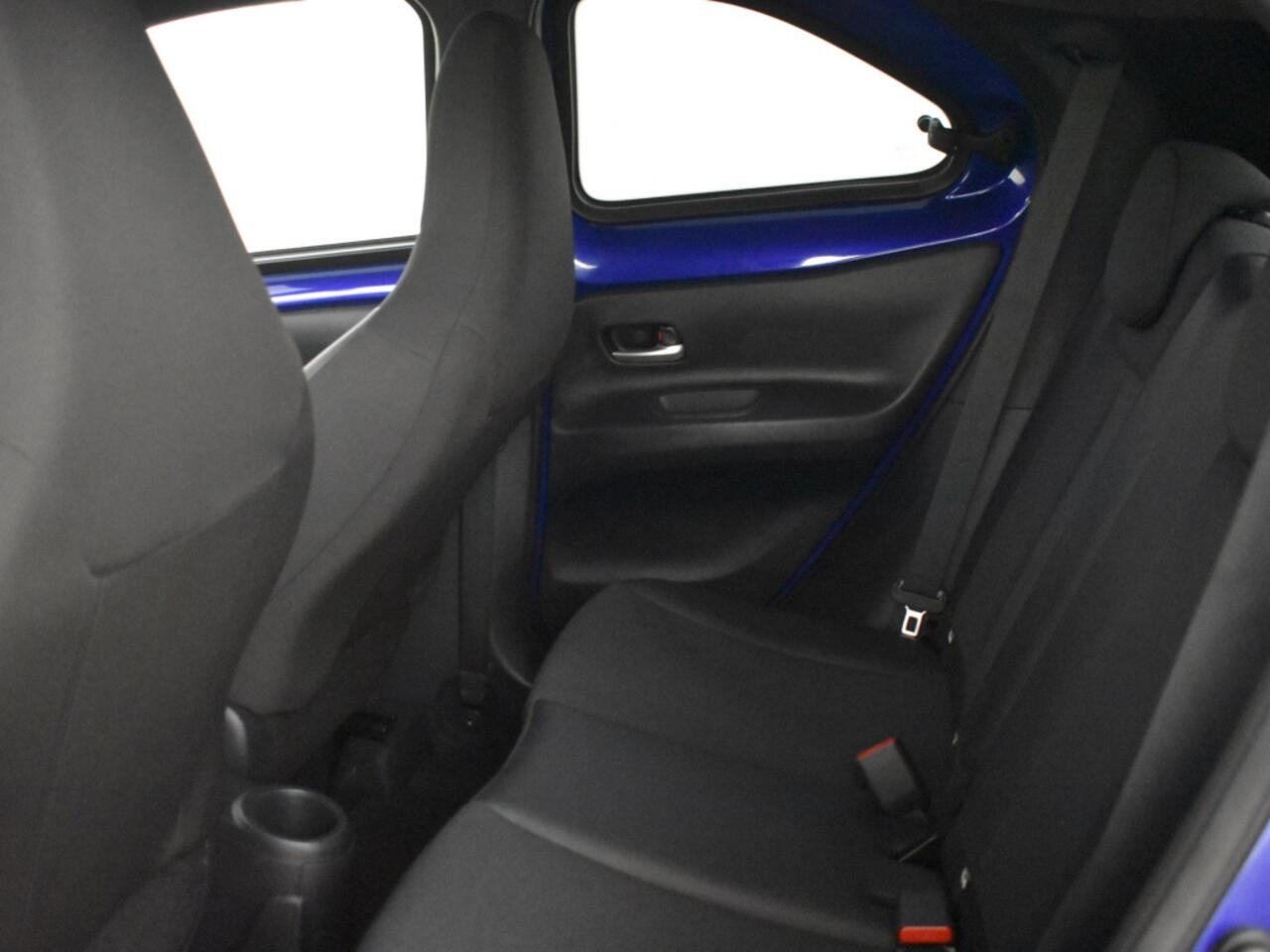 Toyota AYGO X 1.0 VVT-i MT Pulse Bi-Tone | PDC | Stoelverwarming |
