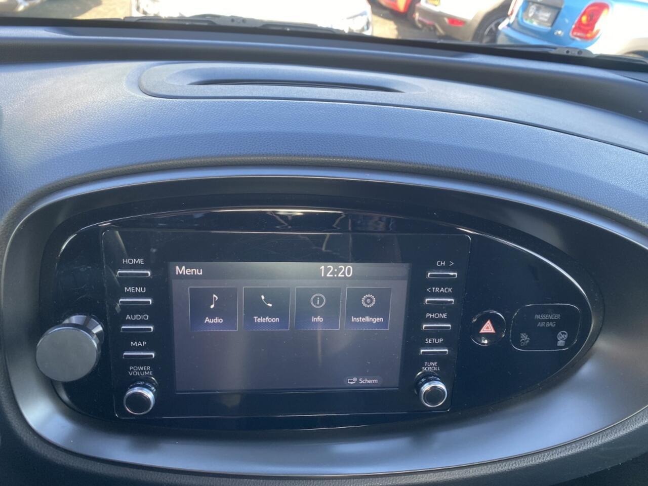 Toyota AYGO X 1.0 VVT-i MT Play
