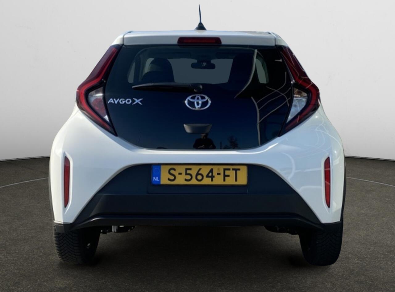Toyota AYGO X 1.0 VVT-i MT Play